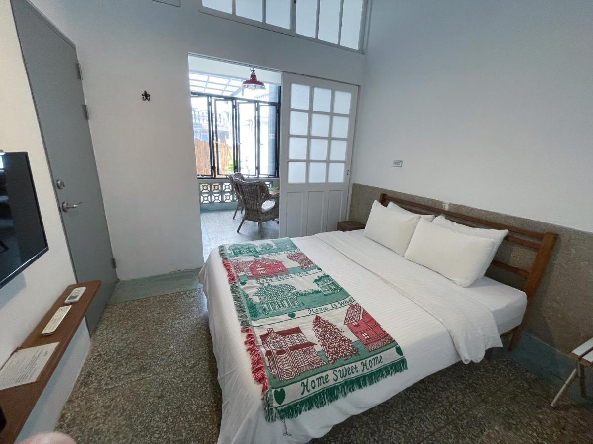8 Door老宅民宿 Kota Tua Kota Tua Hengchun Bagian luar foto